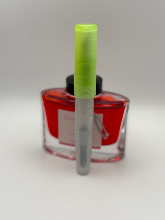 Resin Glitter with Glow in the Dark Cap Fountain Pen