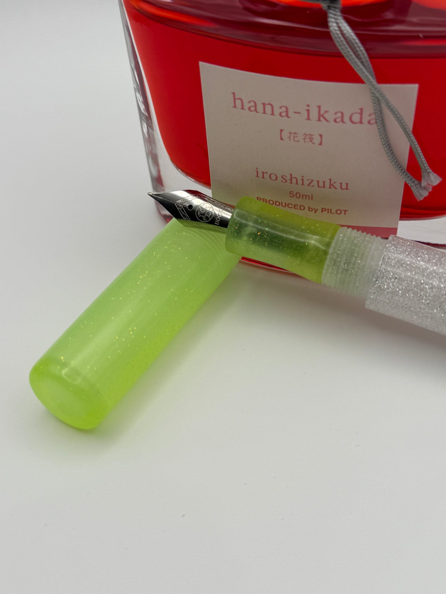 Resin Glitter with Glow in the Dark Cap Fountain Pen